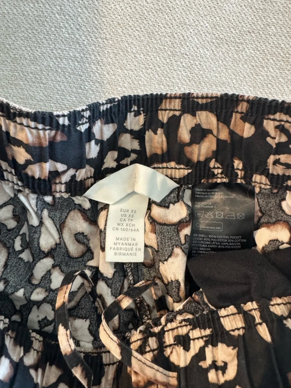 H&M Black & White Leopard Print Bermuda Shorts - Picture 3 of 3